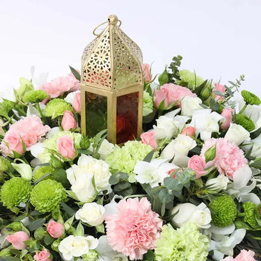Cluster Pink White and Green Ramadan Table Arrangement